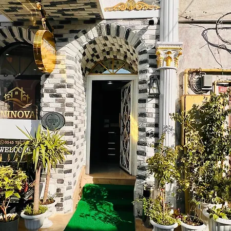 Отель Ninova Boutique 3*