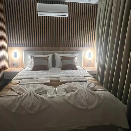 Ninova Boutique Hotel 3*