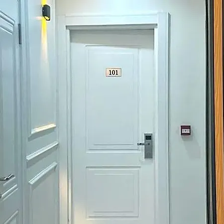 Ninova Boutique 3*